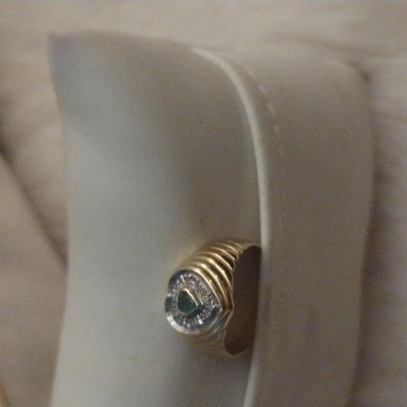 SOLID 14KT GOLD Diamond Emerald Ring Signet Style Ring - Picture 6 of 8